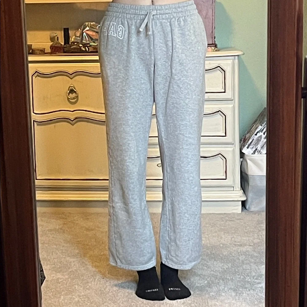 GAP Heather Gray Women's Joggers - Picture 4 of 5